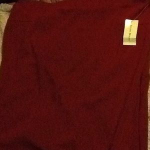 Studio Works knee length zippered skirt w/slit